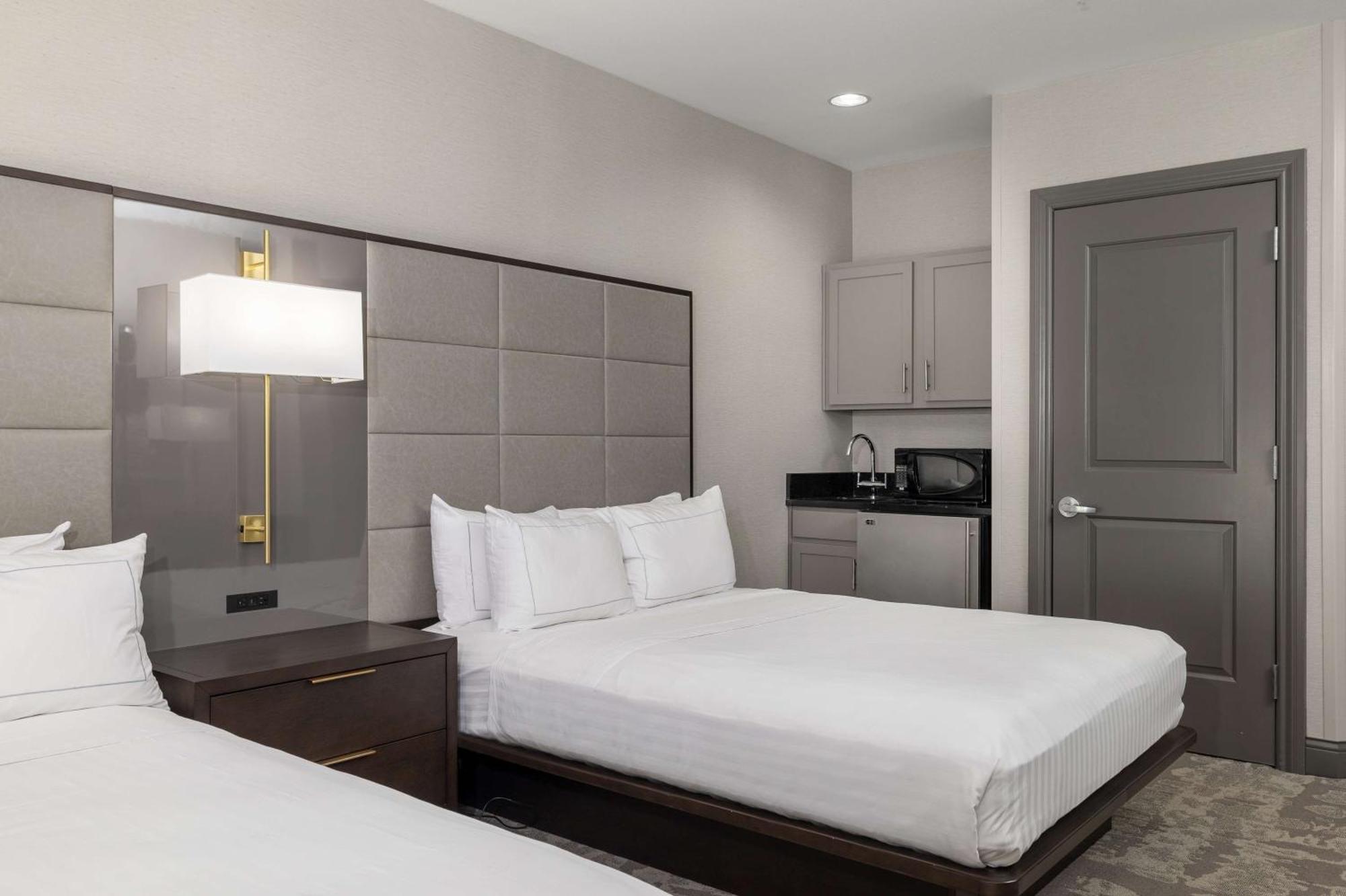 Hilton Promenade Branson Landing Hotel Bagian luar foto