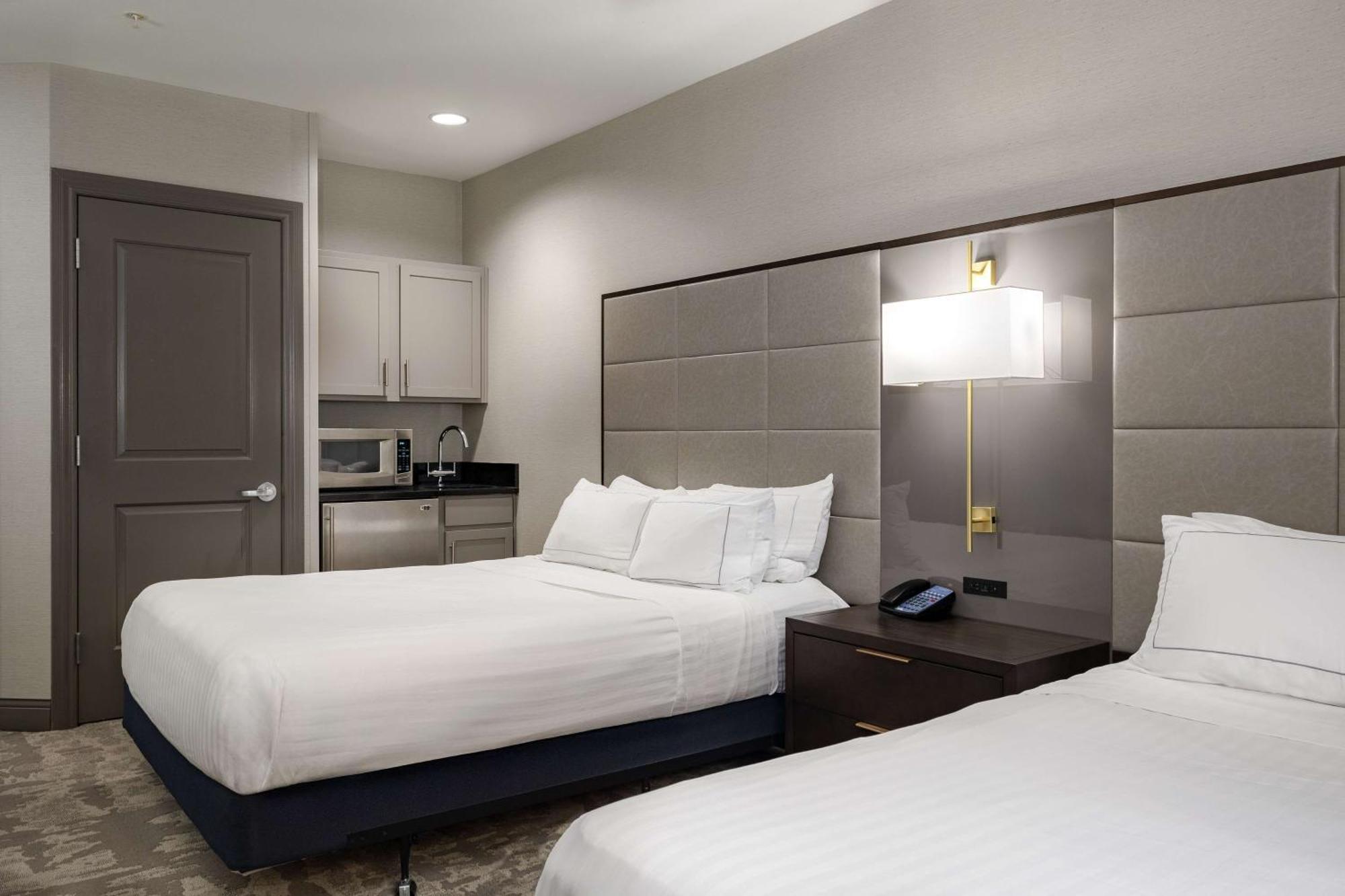 Hilton Promenade Branson Landing Hotel Bagian luar foto