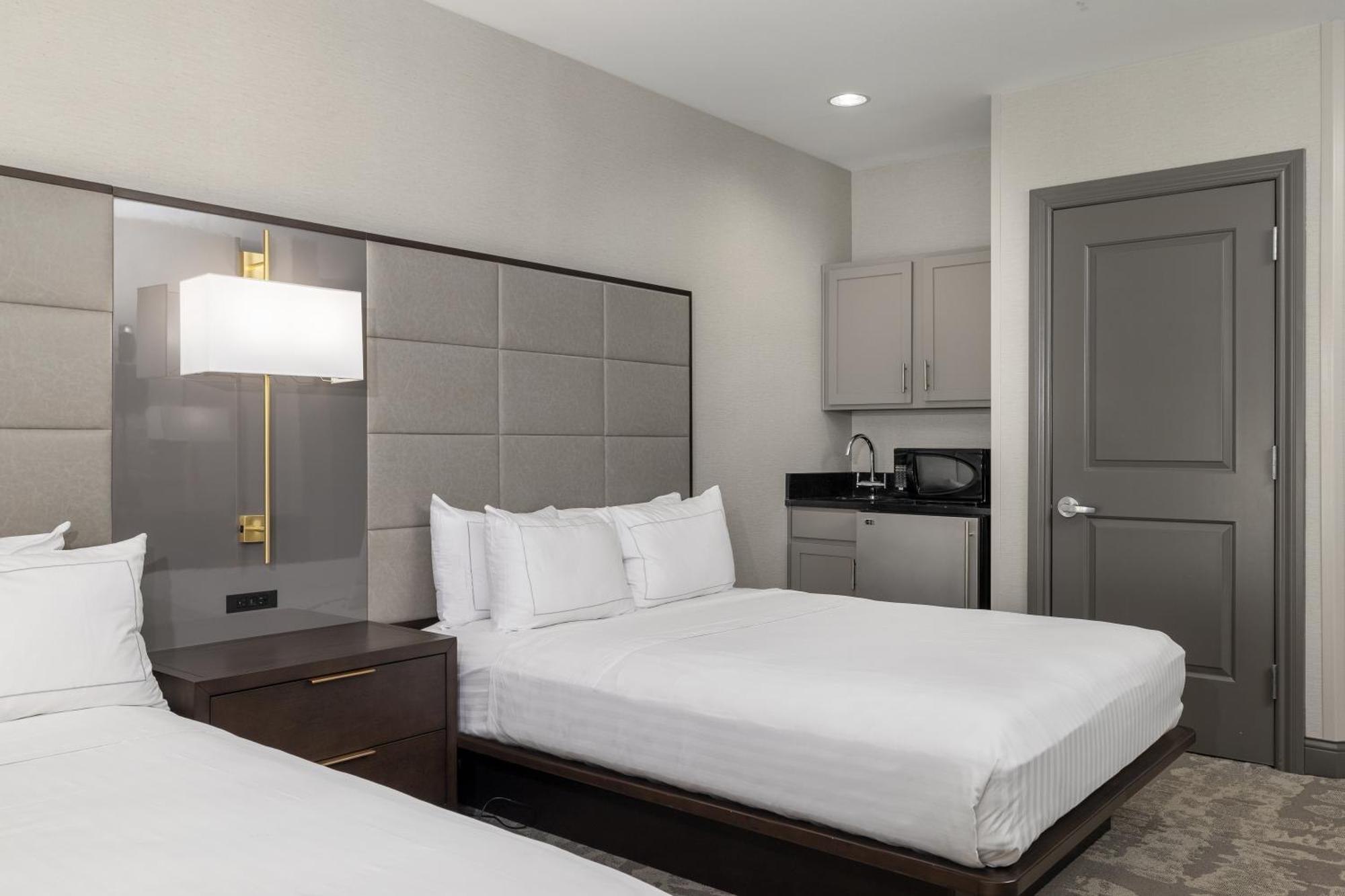 Hilton Promenade Branson Landing Hotel Bagian luar foto