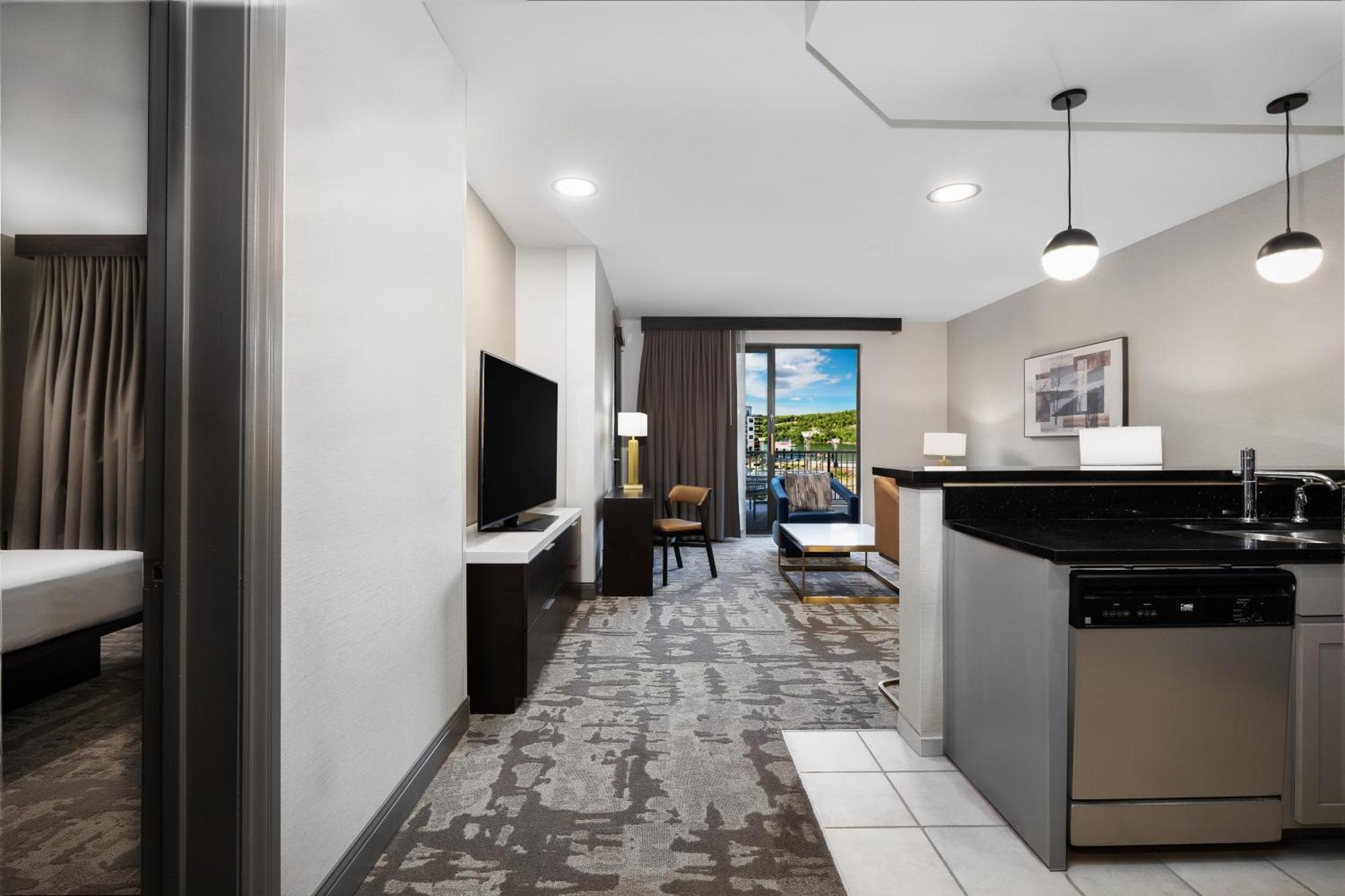 Hilton Promenade Branson Landing Hotel Bagian luar foto