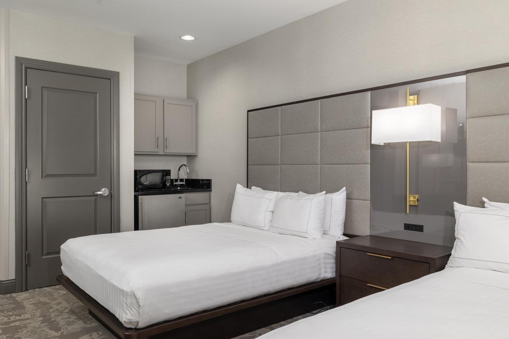 Hilton Promenade Branson Landing Hotel Bagian luar foto